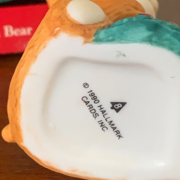 Hallmark Keepsake Ornament 1990 Cinnamon Bear #8 in Series - Picture 6 of 7